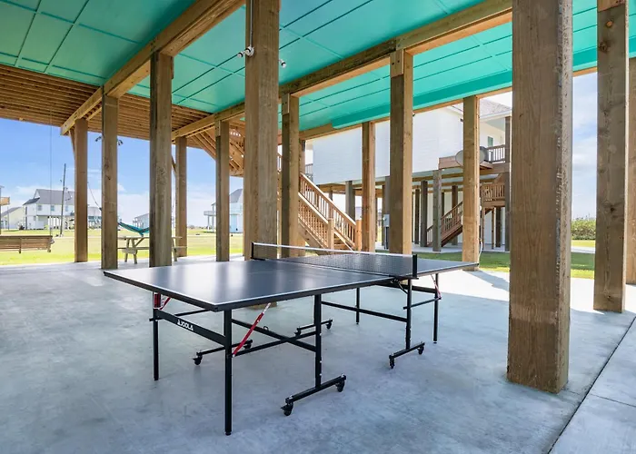 Beach View Retreat W Huge Covered Patio Games